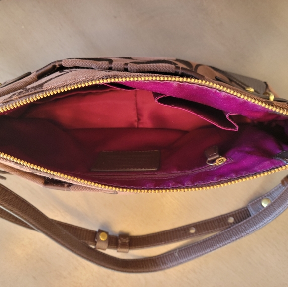 Coach purse - brown - Picture 5 of 7